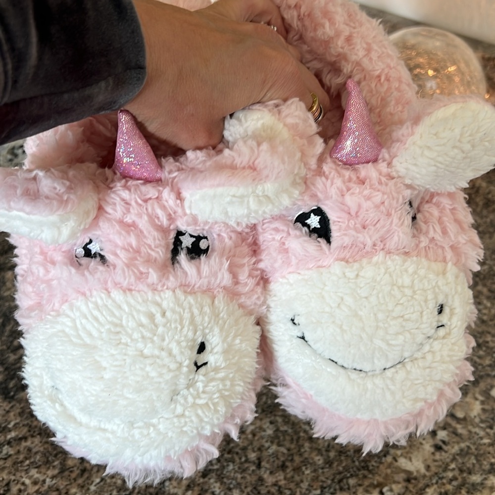 Pink Unicorn 🦄 Slippers - Picture 8 of 10